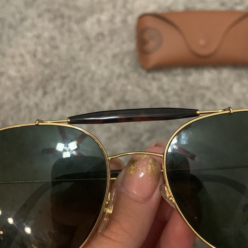 Rayban Aviators In Like-New Condition - image 3